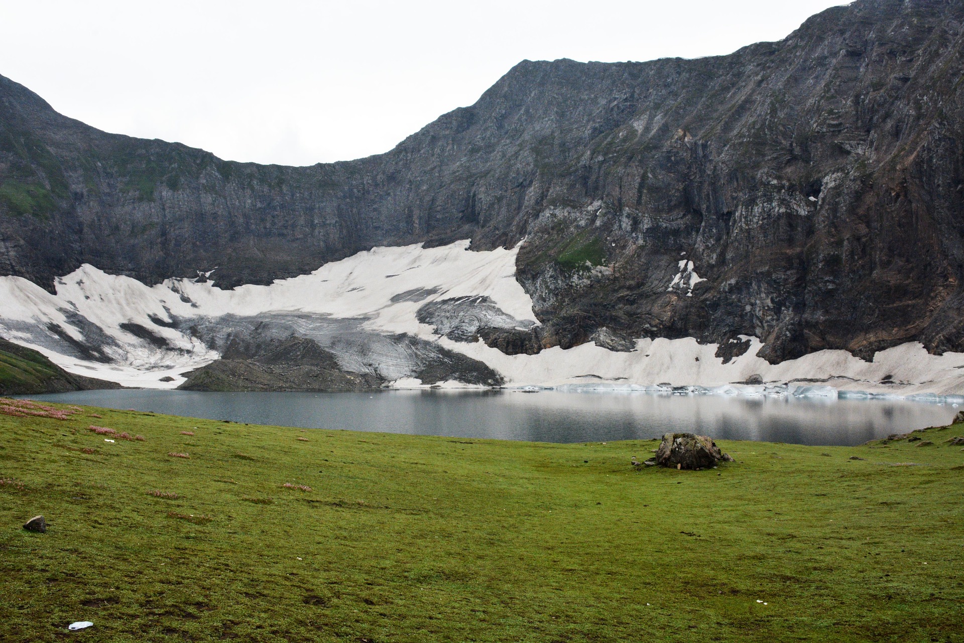 ratti-gali-lake-g1808d6684_1920